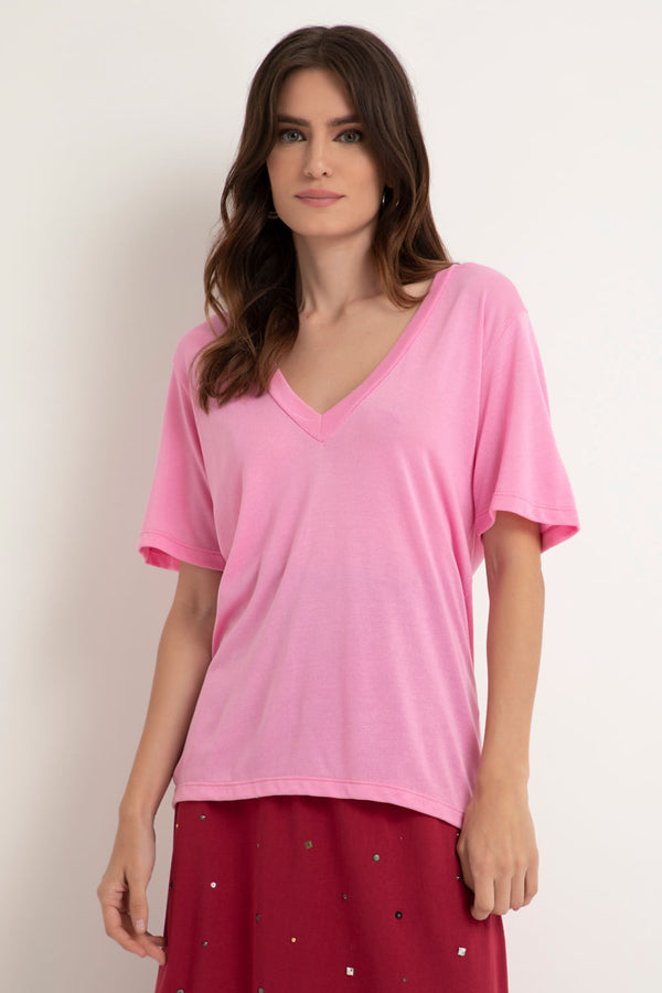 Camiseta Maxi Decote Rosa