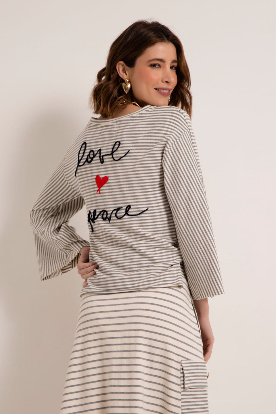 Blusa Love Peace Branco Cinza