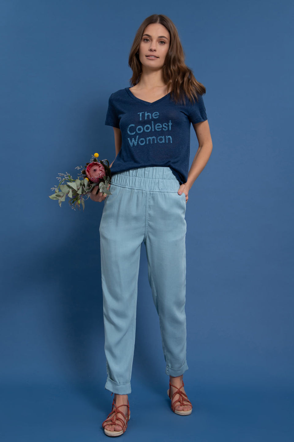 Camiseta The Coolest Woman Azul marinho