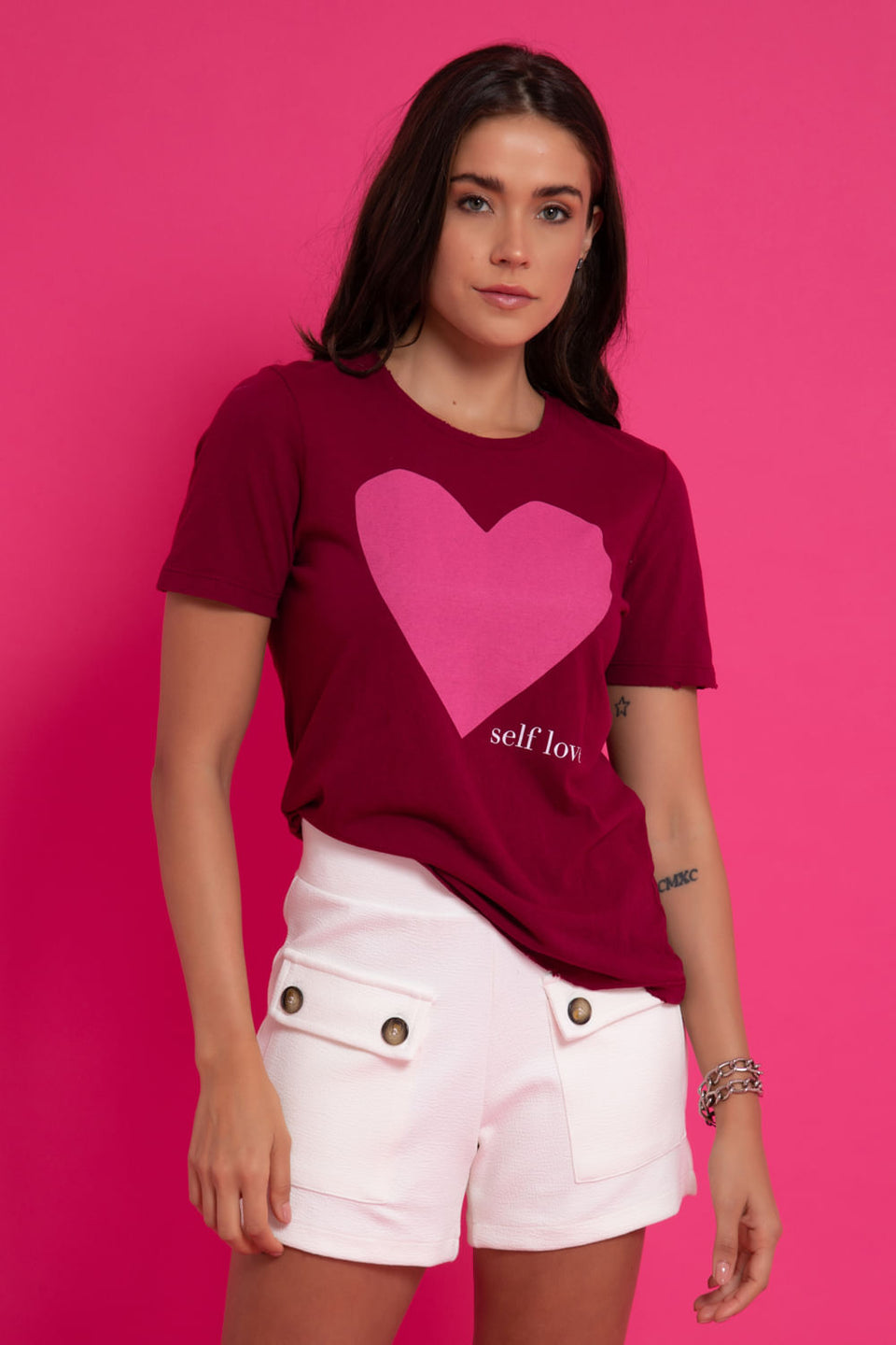 Camiseta Coração Self Love Bordô